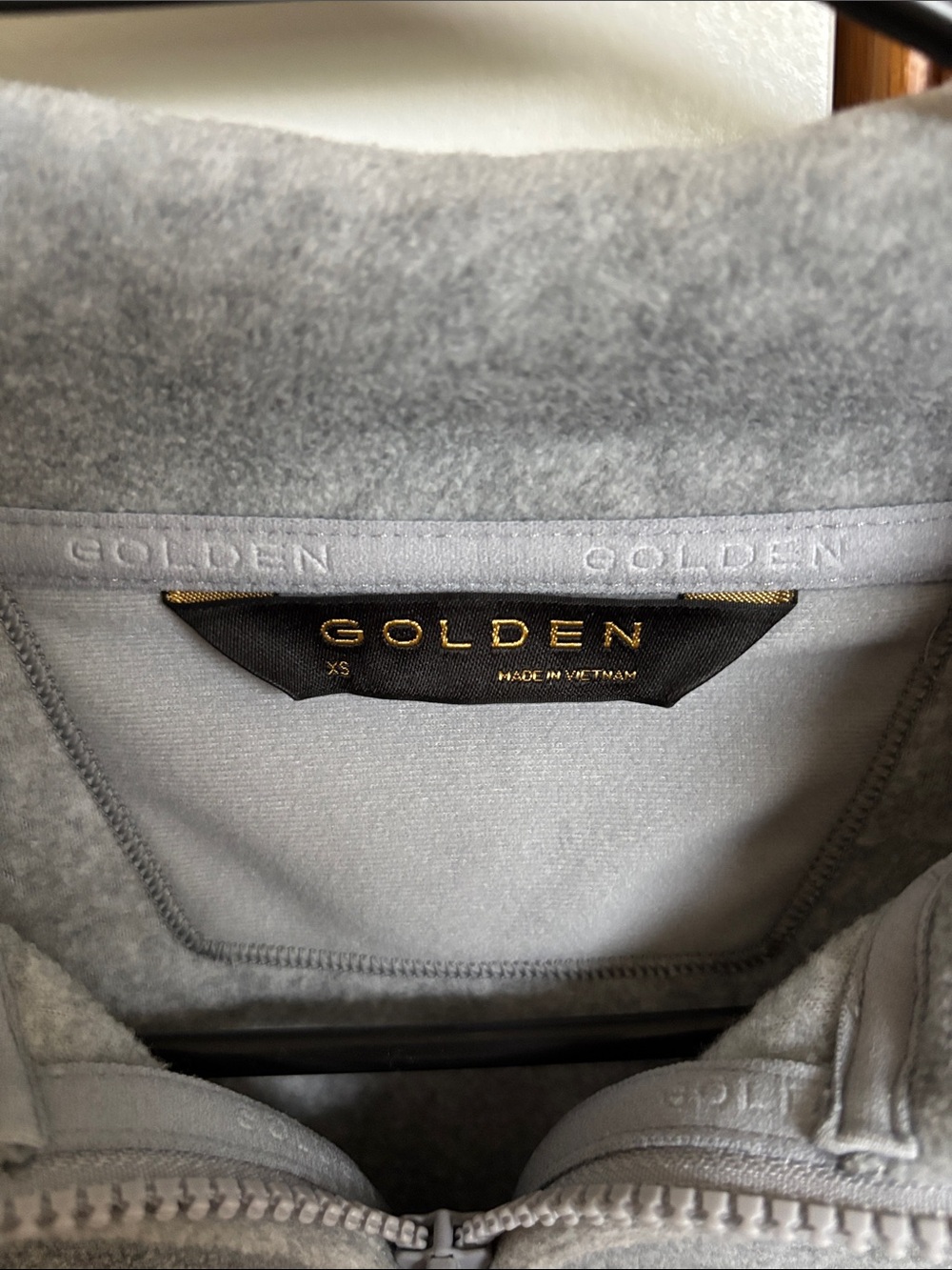 Aritzia Fleece - Picture 3 of 3
